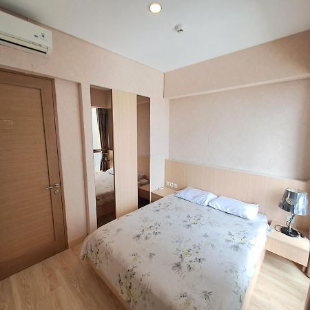 Homy 2 Bedroom Apartment Near Shopping Malls Джакарта Экстерьер фото