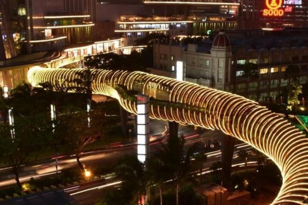 Homy 2 Bedroom Apartment Near Shopping Malls Джакарта Экстерьер фото