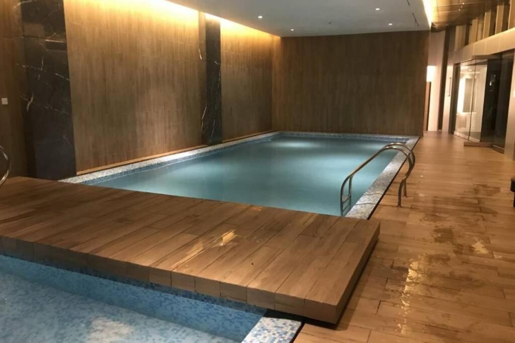 Homy 2 Bedroom Apartment Near Shopping Malls Джакарта Экстерьер фото