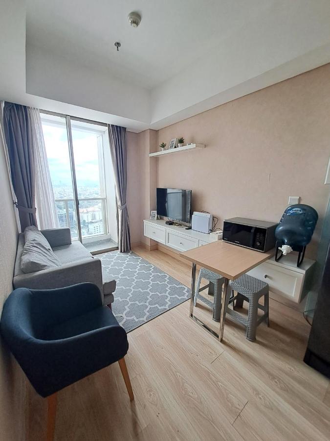 Homy 2 Bedroom Apartment Near Shopping Malls Джакарта Экстерьер фото